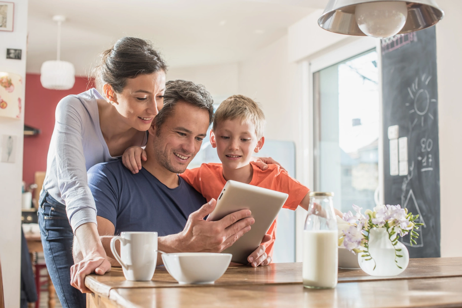 Connecting People Across the UAE with Advanced Telecom Solutions